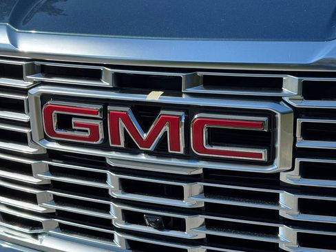 New 2026 GMC Yukon XL Denali w/ Advanced Technology Package image 7