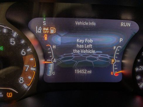 Used 2024 Jeep Compass Latitude image 17