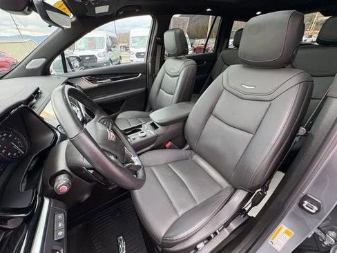 Used 2024 Cadillac XT6 Premium Luxury w/ Technology Package image 30