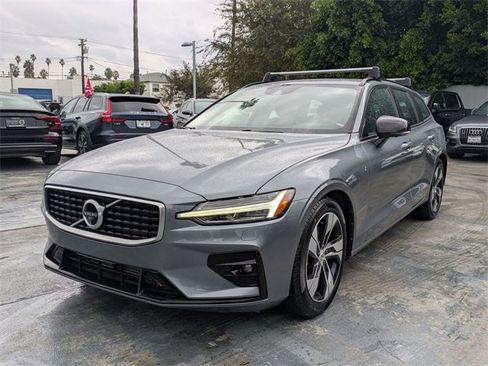 Used 2020 Volvo V60 T6 R-Design w/ Protection Package image 7