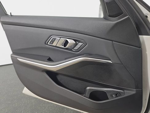 Used 2019 BMW 330i xDrive Sedan w/ Convenience Package AWD/4WD image 29