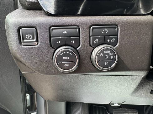 Used 2025 Chevrolet Silverado 2500 LT w/ Convenience Package AWD/4WD image 20