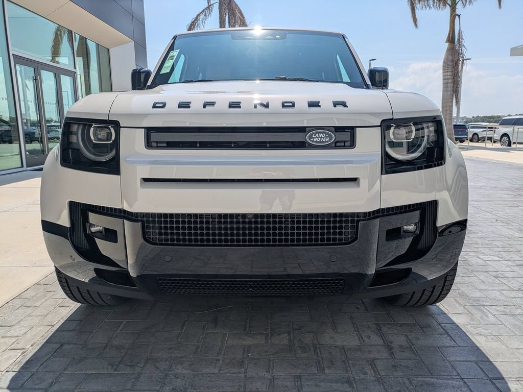 New 2026 Land Rover Defender 130 X-Dynamic SE AWD/4WD image 10