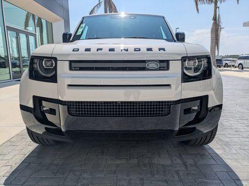 New 2026 Land Rover Defender 130 X-Dynamic SE AWD/4WD image 10