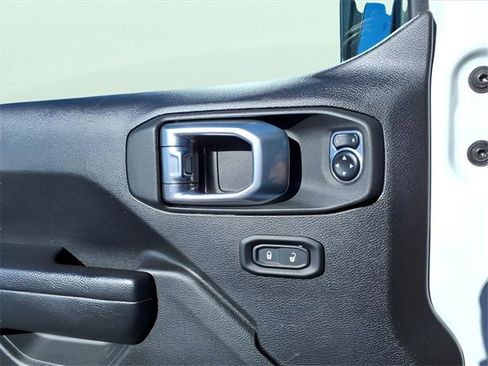 Used 2024 Jeep Wrangler Unlimited Rubicon image 27