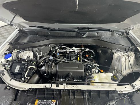 Used 2024 Ford Explorer XLT w/ Equipment Group 202A image 36