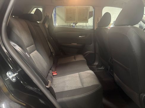 Used 2025 Nissan Rogue SV AWD/4WD image 41