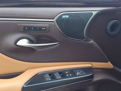 Used 2019 Lexus ES 350 Ultra Luxury FWD image 24