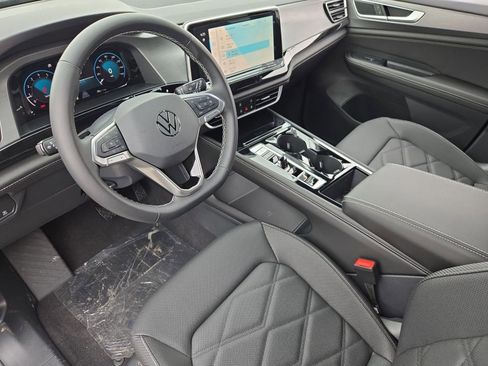 New 2026 Volkswagen Atlas Cross Sport SE image 4