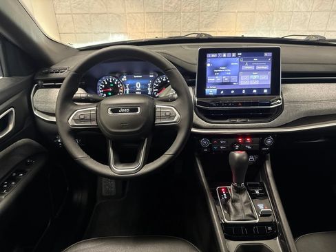 Used 2023 Jeep Compass Latitude AWD/4WD image 24