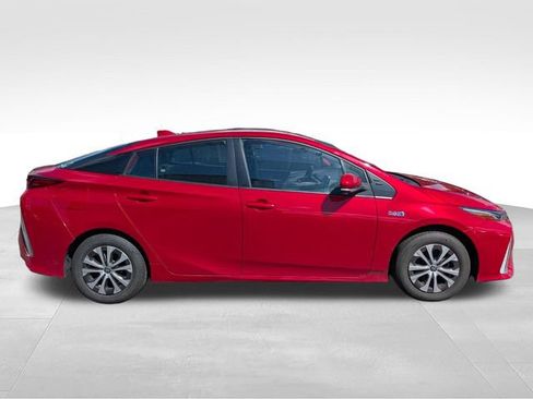 Used 2022 Toyota Prius Prime XLE FWD image 7