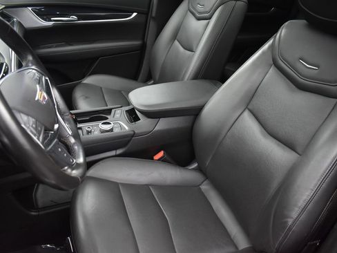 Used 2021 Cadillac XT5 Premium Luxury image 13