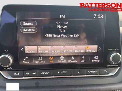 Used 2024 Nissan Rogue S FWD image 7