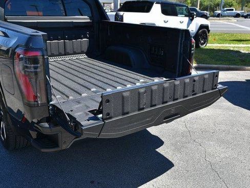 New 2025 GMC Sierra EV Denali image 14