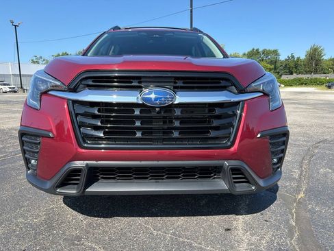Used 2023 Subaru Ascent Limited w/ Technology Package AWD/4WD image 5
