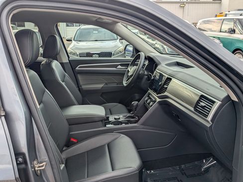 Used 2023 Volkswagen Atlas SE w/ Panoramic Sunroof Package AWD/4WD image 11