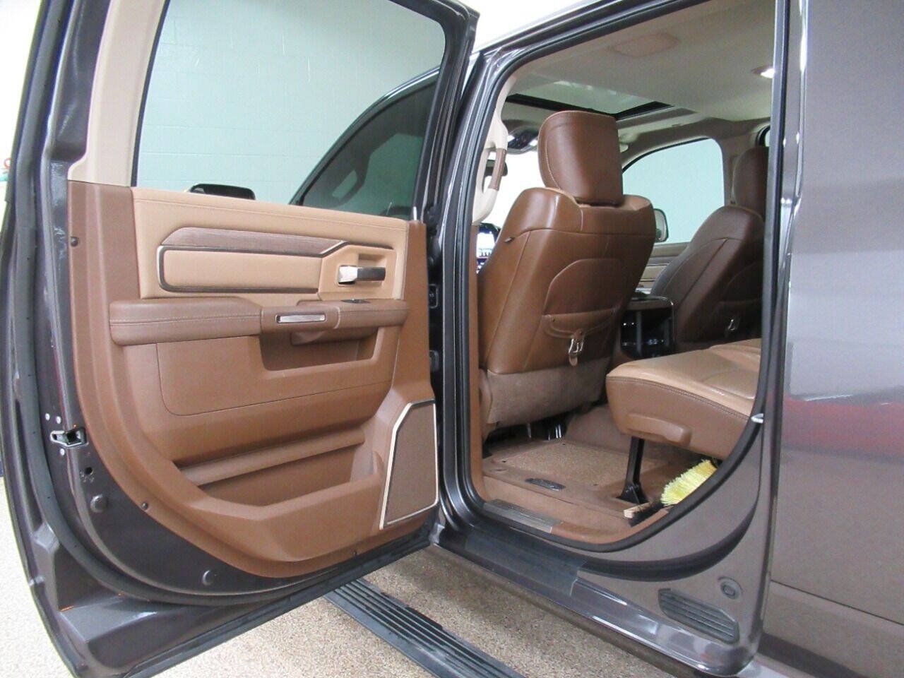 Used 2021 RAM 3500 Limited AWD/4WD image 18