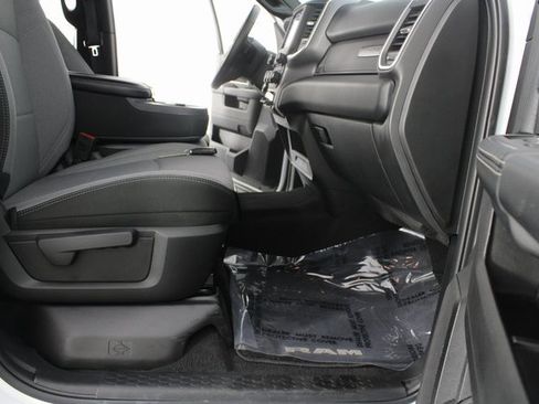 Used 2024 RAM 2500 Big Horn w/ Bed Utility Group image 19