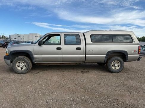 Used 2002 Chevrolet Silverado 2500 4x4 Crew Cab w/ Off-Road Skid Plate Pkg image 2