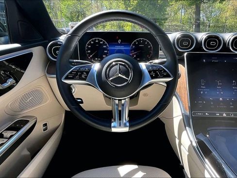 Used 2023 Mercedes-Benz C 300 4MATIC Sedan image 5