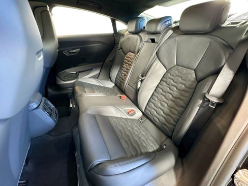 New 2026 Audi RS e-tron GT performance image 21