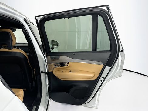 Used 2020 Volvo XC90 T8 Inscription w/ Protection Package image 32