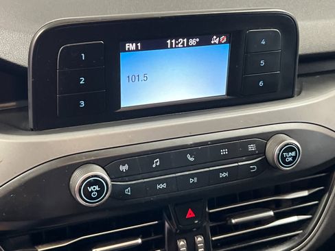 Used 2020 Ford Escape S image 18