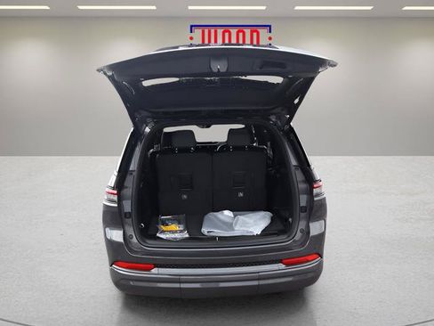 New 2026 Jeep Grand Cherokee L Limited AWD/4WD image 10