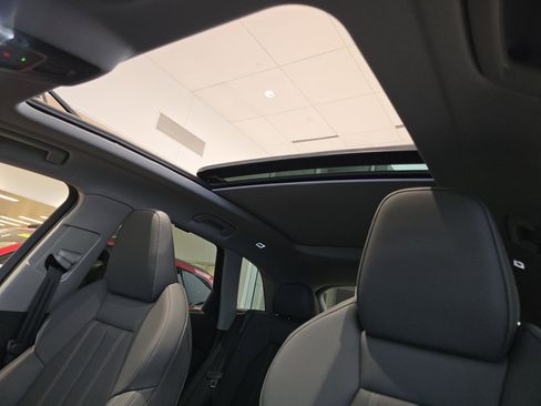 New 2025 Audi Q5 Prestige image 3