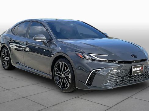 Used 2026 Toyota Camry XSE w/ Premium Plus Package FWD image 3