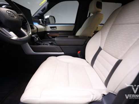 Used 2023 Toyota Tundra 1794 Edition image 10