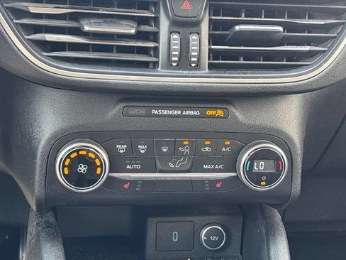 Used 2020 Ford Escape SE FWD image 13