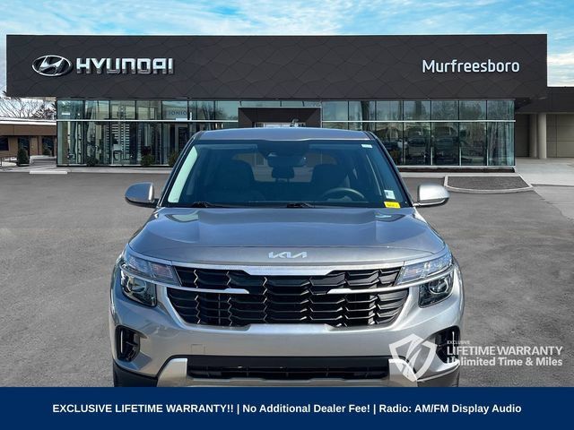 Used 2024 Kia Seltos LX AWD/4WD image 2