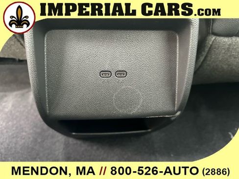 New 2026 Chevrolet Equinox EV LT image 18