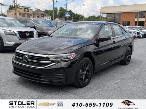 Used 2024 Volkswagen Jetta SE w/ Panoramic Sunroof Package FWD image 1