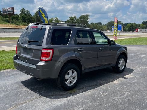 Used 2010 Ford Escape XLT FWD image 5