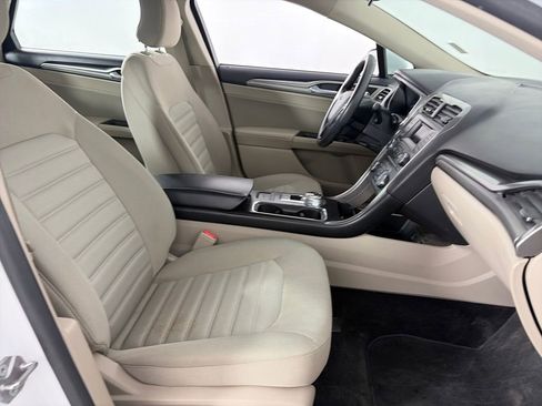 Used 2018 Ford Fusion SE image 31