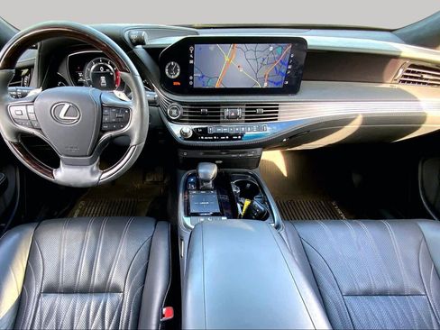 Certified 2022 Lexus LS 500 AWD w/ Interior Upgrade Package image 15