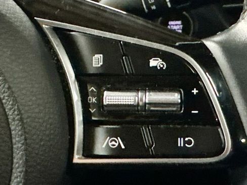 Used 2024 Kia Seltos EX image 10