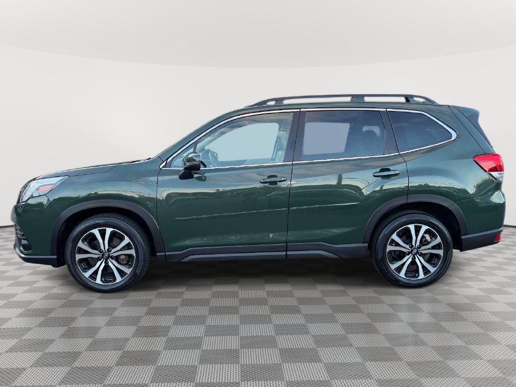 Used 2023 Subaru Forester Limited AWD/4WD image 5