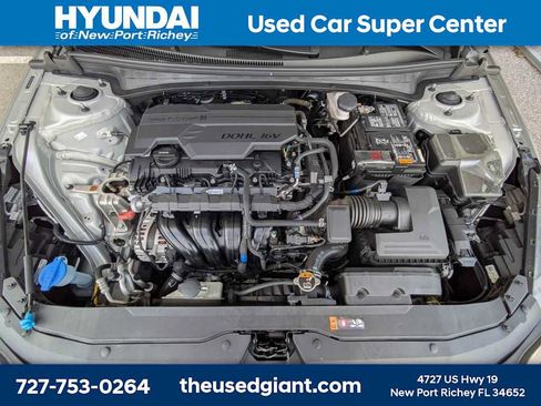 Used 2023 Hyundai Elantra SE w/ Cargo Package FWD image 12