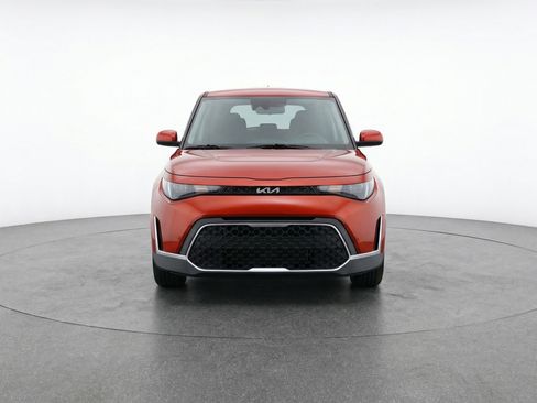 Used 2025 Kia Soul LX w/ LX Technology Package image 2