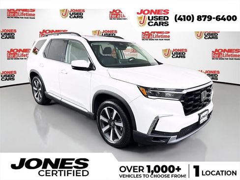 Used 2023 Honda Pilot Touring image 1