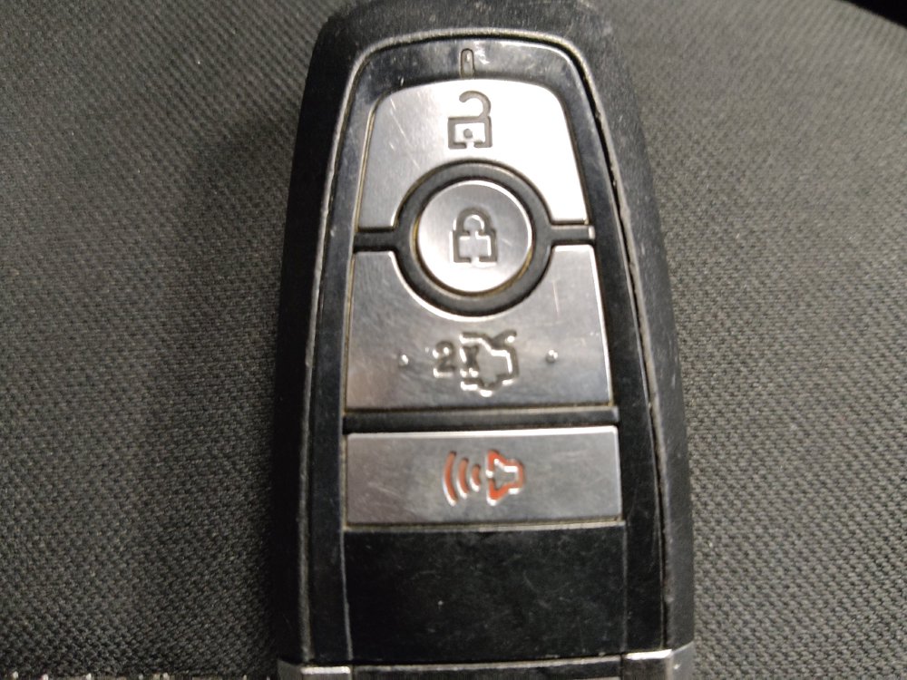 Used 2019 Ford Fusion SE FWD image 32