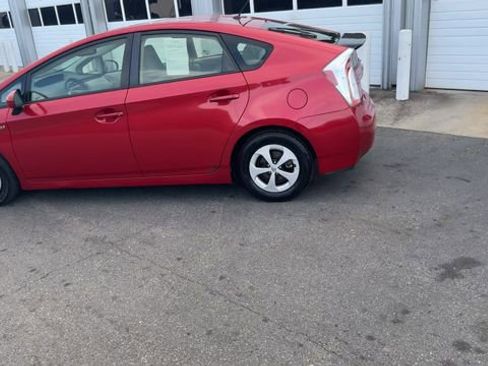 Used 2015 Toyota Prius Two FWD image 8
