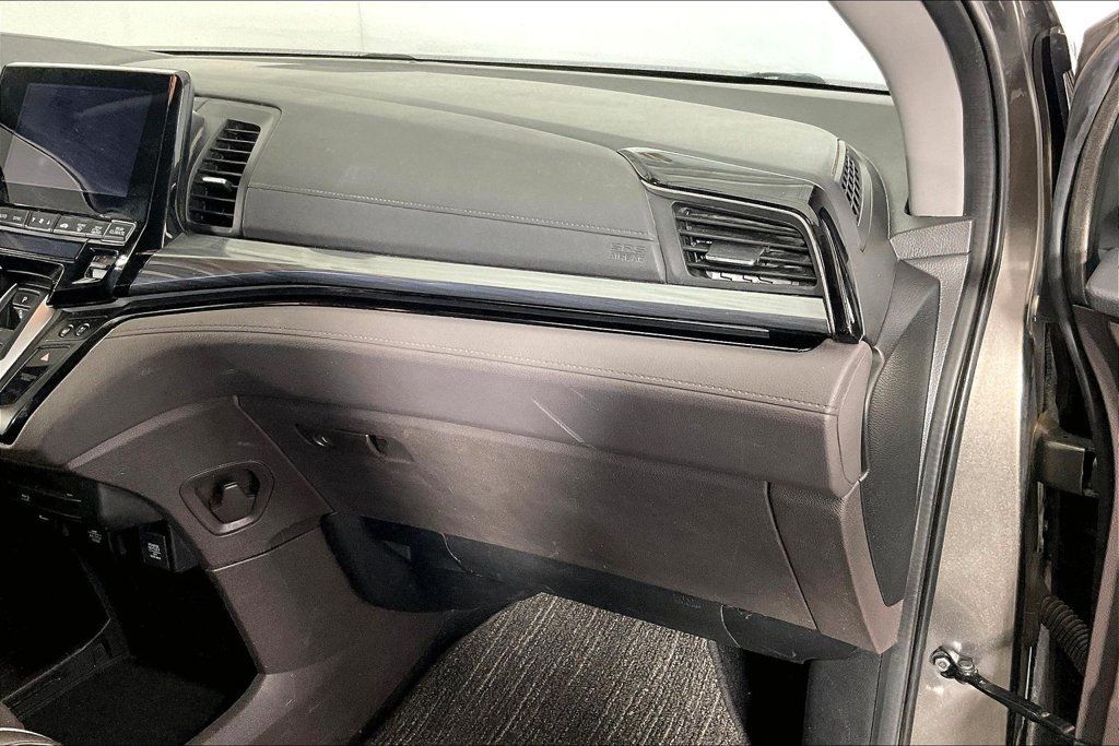Used 2022 Honda Odyssey Elite image 18
