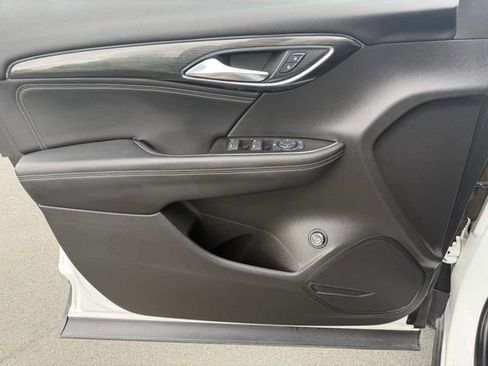 Used 2022 Buick Envision Preferred FWD image 24