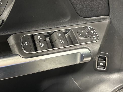 New 2026 Mercedes-Benz GLB 250 4MATIC image 13