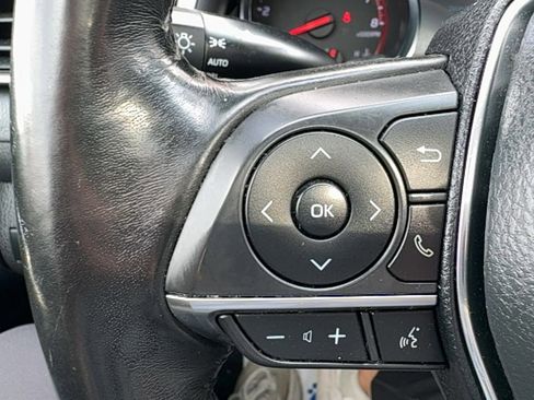 Used 2020 Toyota Camry XSE image 21