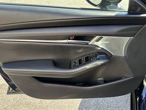 Used 2020 MAZDA MAZDA3 Sedan w/ Preferred Package image 39